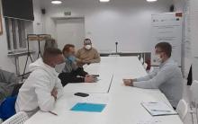 Fotografia przedstawiająca uczestników czwartego spotkania Klubu Taty