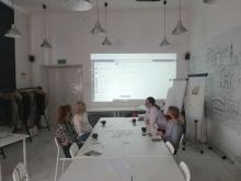 Fotografia przedstawiająca uczestników spotkania Klubu Rodzica