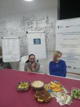 Fotografia przedstawiająca uczestników Wielkanocnego spotkania Klubu rodzica